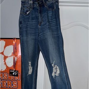 Never Worn and in great shape